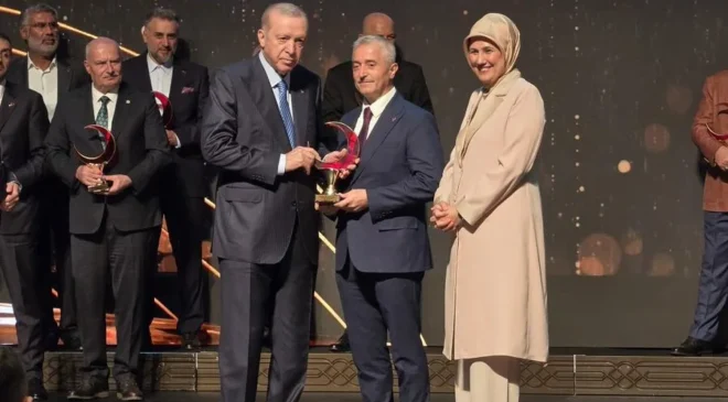 Cumhurbaşkanı Erdoğan’dan Tahmazoğu’na birincilik ödülü