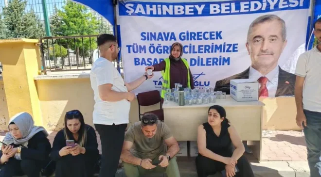 Şahinbey zabıta ekipleri LGS’de öğrencilerin yanında oldu
