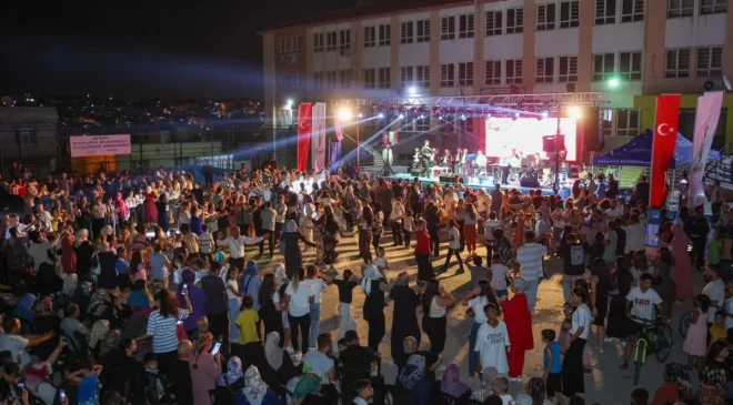 GAZİANTEP BÜYÜKŞEHİR’İN “MAHALLEMDE KONSER VAR” ETKİNLİĞİ YAZ COŞKUSUYLA YENİDEN BAŞLIYOR