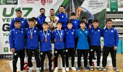 Şahinbeyli güreşçilerden Türkiye Kupası’nda büyük başarı
