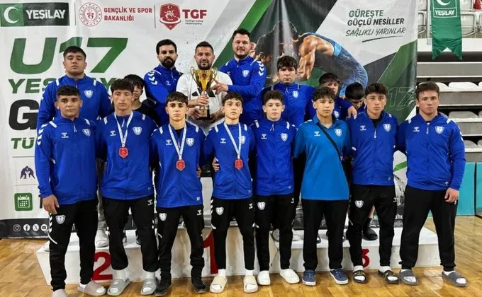 Şahinbeyli güreşçilerden Türkiye Kupası’nda büyük başarı