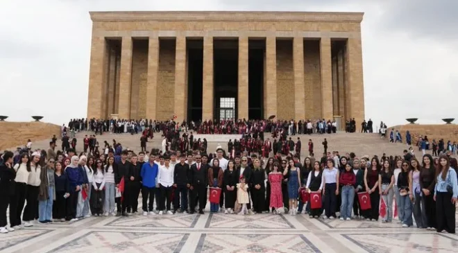 ŞEHİTKAMİL’İN GENÇLERİ ANKARA’YA ÇIKARMA YAPTI