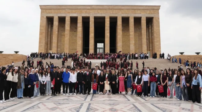 ŞEHİTKAMİL’İN GENÇLERİ ANKARA’YA ÇIKARMA YAPTI
