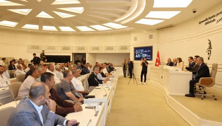Başkan Şahin, Şehitkamil muhtarlarıyla bir araya geldi