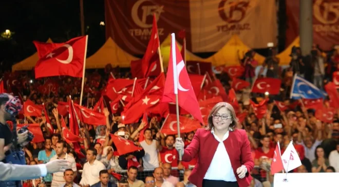 FATMA ŞAHİN: “15 TEMMUZ, MİLLET İRADESİNİN DESTANIDIR”