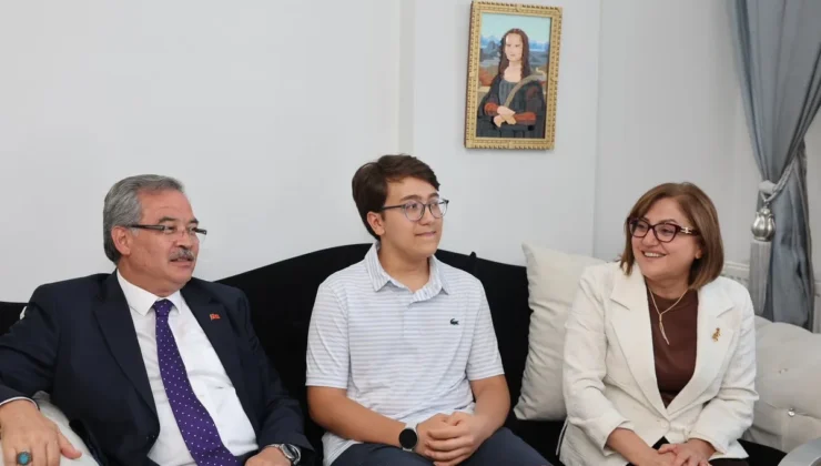 BAŞKAN FATMA ŞAHİN’DEN LGS ŞAMPİYONLARINA TAM ALTIN ÖDÜLÜ